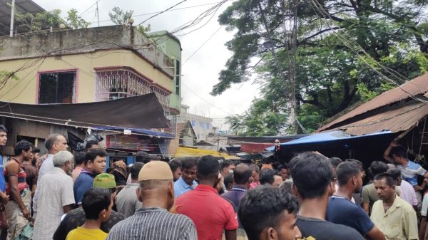 শেরপুরে বাজারে মোটরসাইকেল রাখা নিয়ে তর্কে ছুরিকাঘাত, আহত এক