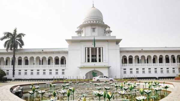 মাধ্যমিক পর্যায়ে পাঠ্যক্রম সংস্কার চেয়ে হাইকোর্টে রিট