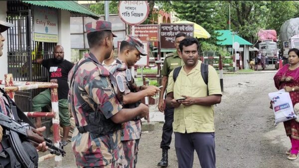 মাঙ্কিপক্স ঠেকাতে হিলি চেকপোস্টে মেডিকেল টিম