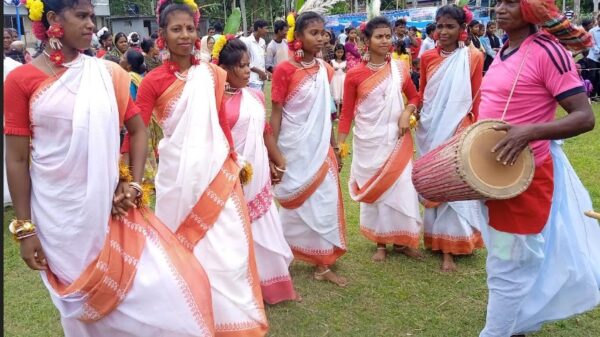 উৎসব মূখর পরিবেশে পালিত হলো ক্ষুদ্রনৃ-গোষ্ঠীর ঐতিহ্যবাহী কারাম উৎসব