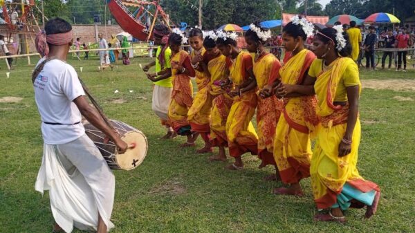 মহাদেবপুরে নৃ-গোষ্ঠীর কারাম উৎসব পালিত