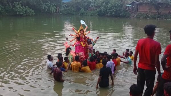 শার্শা উপজেলা প্রতিমা বিসর্জনের মধ্য দিয়ে শারদীয় দূর্গোৎসব সমাপ্ত