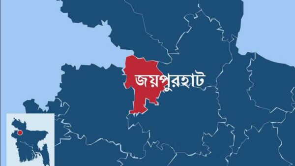 পাঁচবিবিতে চলন্ত ট্রেনের নিচে ঝাঁপ দিয়ে ভ্যান চালকের আত্মহত্যা