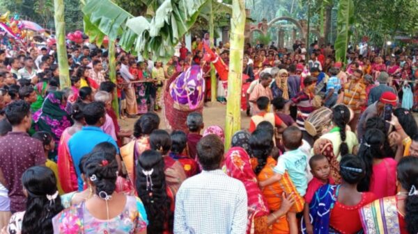 পাঁচবিবিতে ঐতিহাসিক ঘোড়া-নাচের মেলা