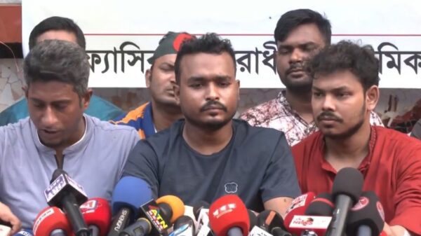 আজ সারাদেশে জাতীয় পার্টি ও আ'লীগের অফিসের সামনে গণপ্রতিরোধ