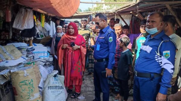 মহাস্থান নিষিদ্ধ পলিথিন ব্যাগ জব্দ ২ দোকানীর ৭০ হাজার টাকা জরিমানা