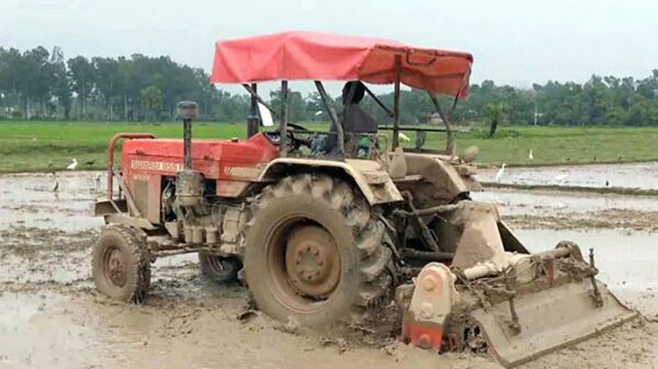 নীলফামারীর ডিমলায় ট্রাক্টরের চাপায় শিশু মৃত্যু