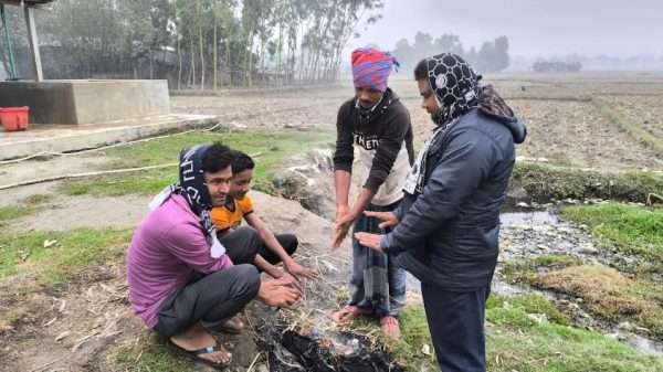 ঘন কুয়াশা আর কনকনে ঠাণ্ডায় বিপর্যস্ত ডিমলার জনজীবন