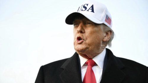 ইরানি কর্মকর্তাদের সঙ্গে বৈঠক বাতিল ট্রাম্পের, বিক্ষোভকারীদের ‘প্রতিষ্ঠান দখলের’ ডাক