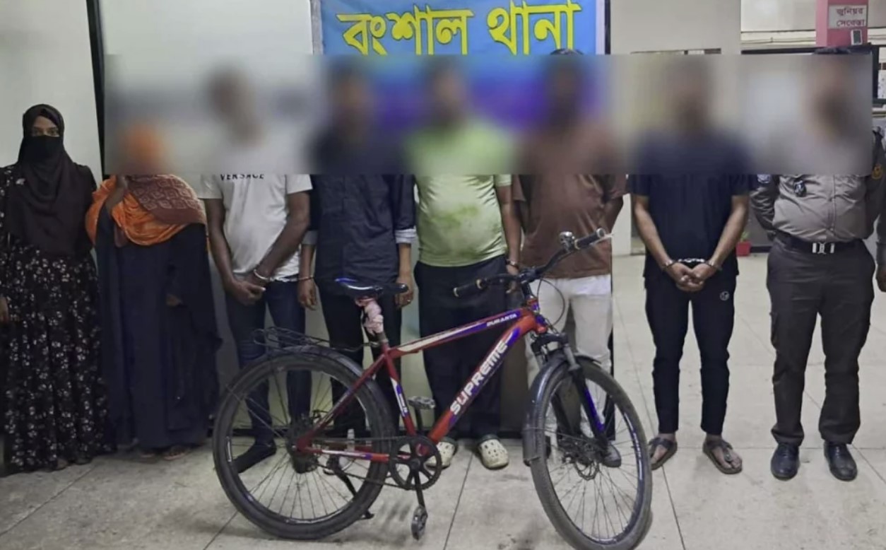 ১০৫টি চোরাই বাইসাইকেলসহ চোর চক্রের ৬ সদস্যকে গ্রেপ্তার