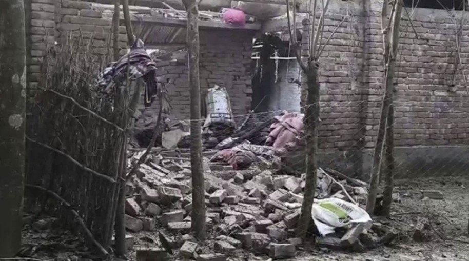 চাঁপাইনবাবগঞ্জে ককটেল বিস্ফোরণে নিহত ২, আহত ৩