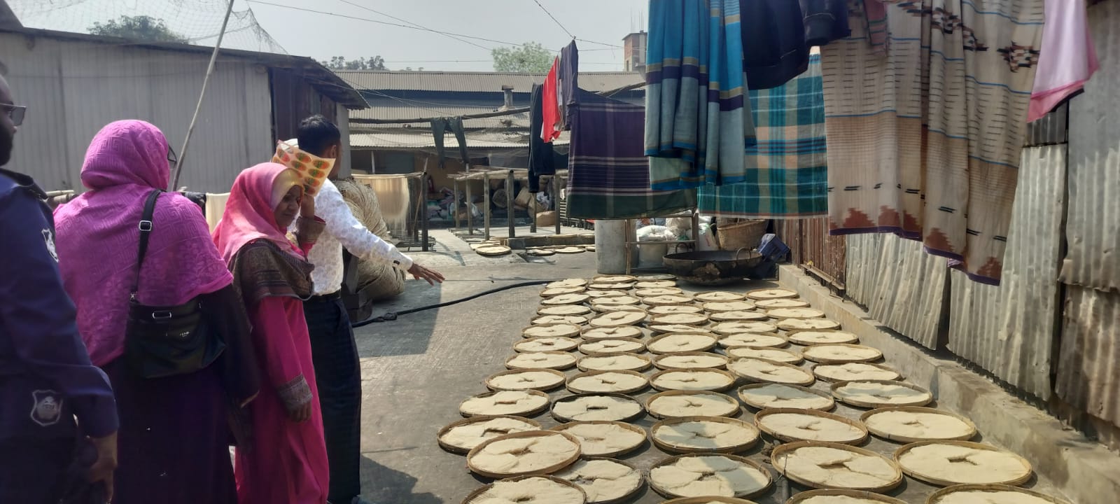 শেরপুরে সেমাই কারখানায় ভোক্তা অধিদপ্তরের অভিযান, এক লক্ষ টাকা জরিমানা