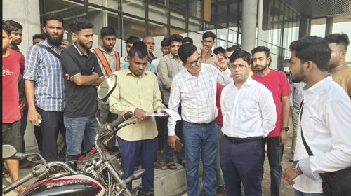 শেরপুরে পেট্রোলপাম্পে অভিযান: হেলমেট ও কাগজপত্র না থাকায় জরিমানা