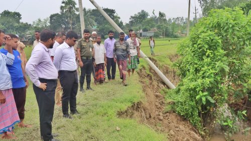 শেরপুরের মির্জাপুরে ফসলি জমি ভাঙন এলাকা পরিদর্শনে ইউএনও, স্থায়ী সমাধানের নির্দেশনা
