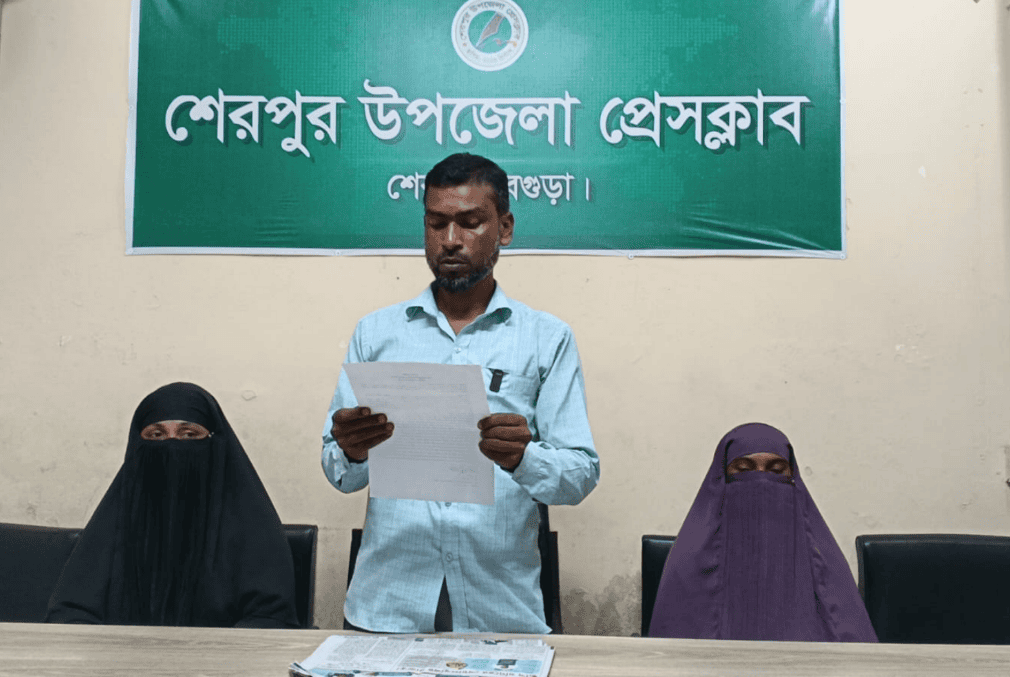 মানববন্ধনে মিথ্যা অভিযোগের দাবি, সংবাদ সম্মেলনে মুন্টু মিয়া