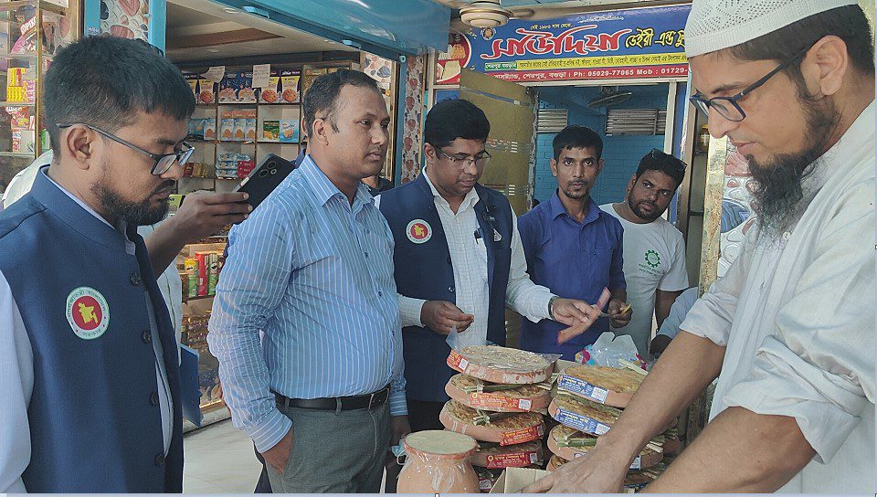 শেরপুরে পাঁচ প্রতিষ্ঠানে বিএসটিআইয়ের অভিযান, জরিমানা ১ লাখ ৮৫ হাজার