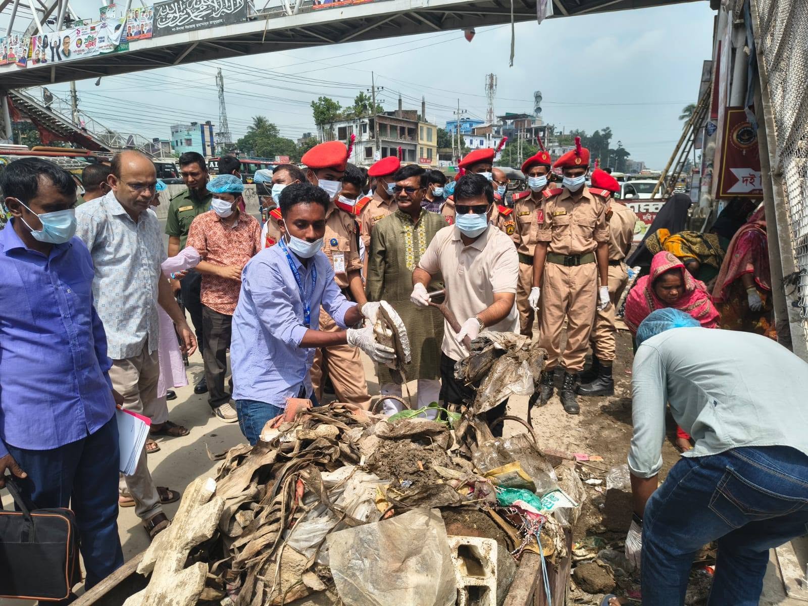 শেরপুরে ডেঙ্গু প্রতিরোধে সড়ক ও হাট-বাজারে পরিচ্ছন্নতা অভিযান