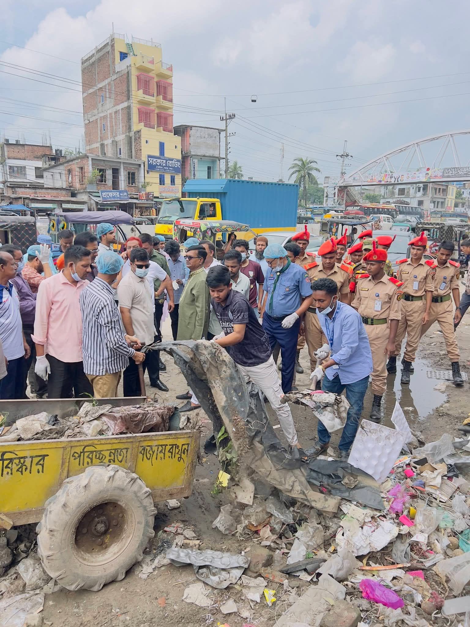 শেরপুরে ডেঙ্গু প্রতিরোধে সড়ক ও হাট-বাজারে পরিচ্ছন্নতা অভিযান