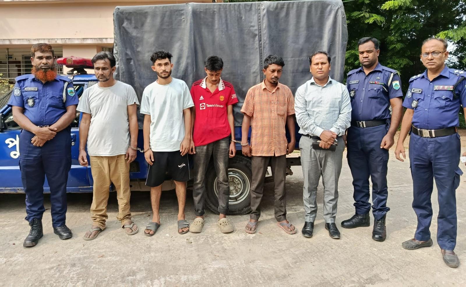 ছেলেদের মাদকাসক্তি নিয়ে উদ্বিগ্ন পরিবার, ভ্রাম্যমাণ আদালতে কারাদণ্ড